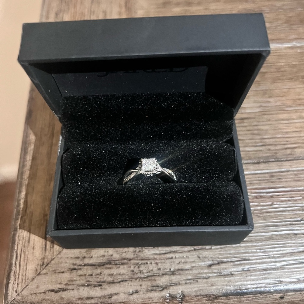 Diamond ring